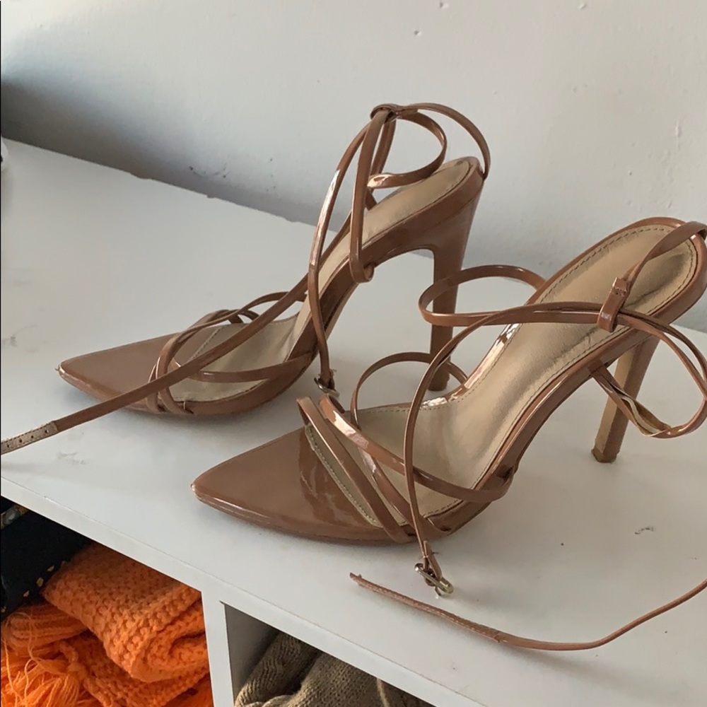 EGO strap shoes (Nude)